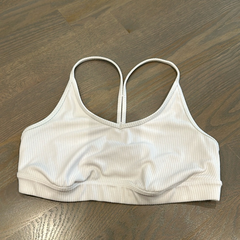 Ali Yoga White Sports Bra